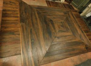 darp150 - Walnut plank flooring with border, 26 sq m